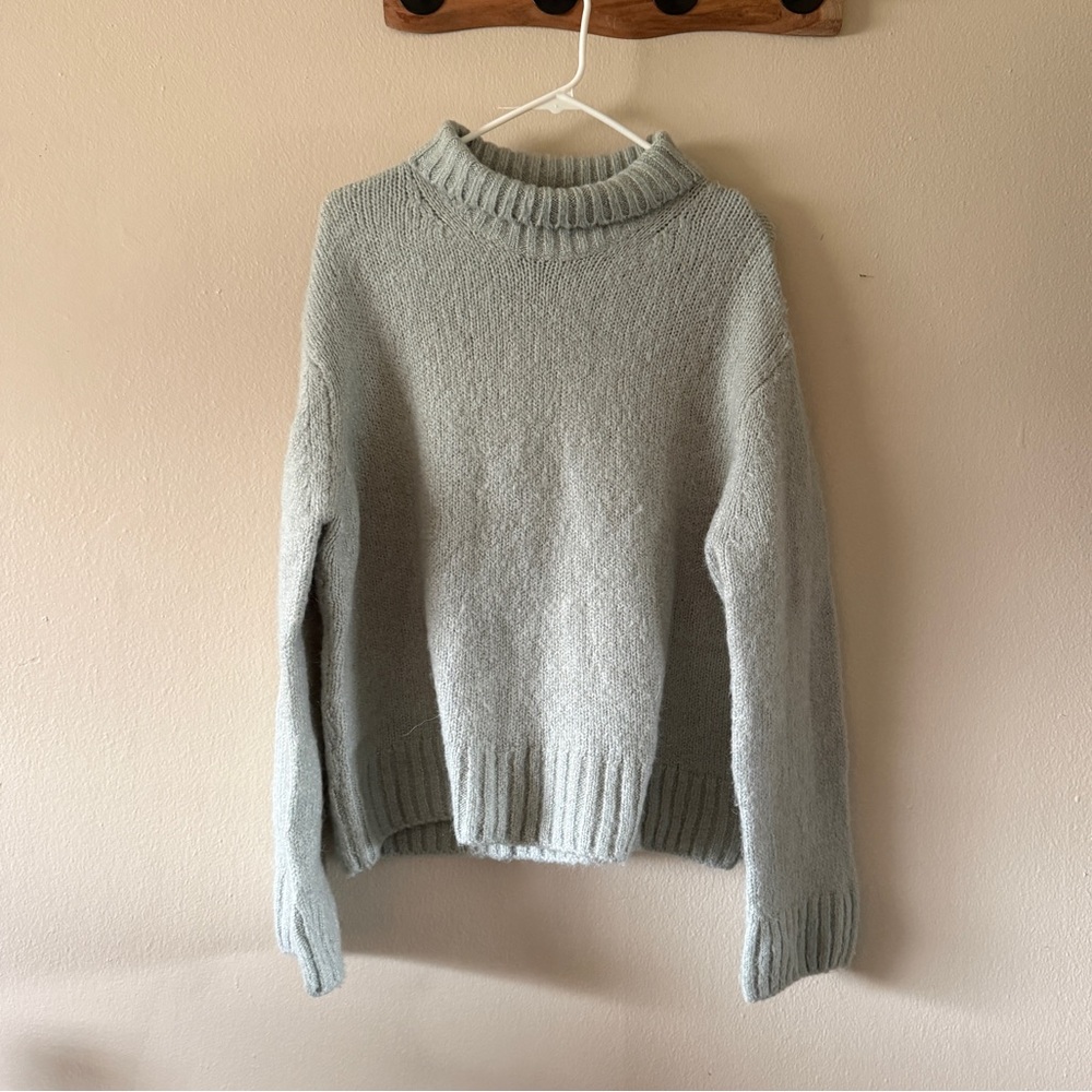 H&M Sage Green Chunky Brushed Knit Fuzzy Alpaca Blend Turtleneck Sweater size S